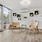Сasa de vacaciones Lovely In With Kitchen